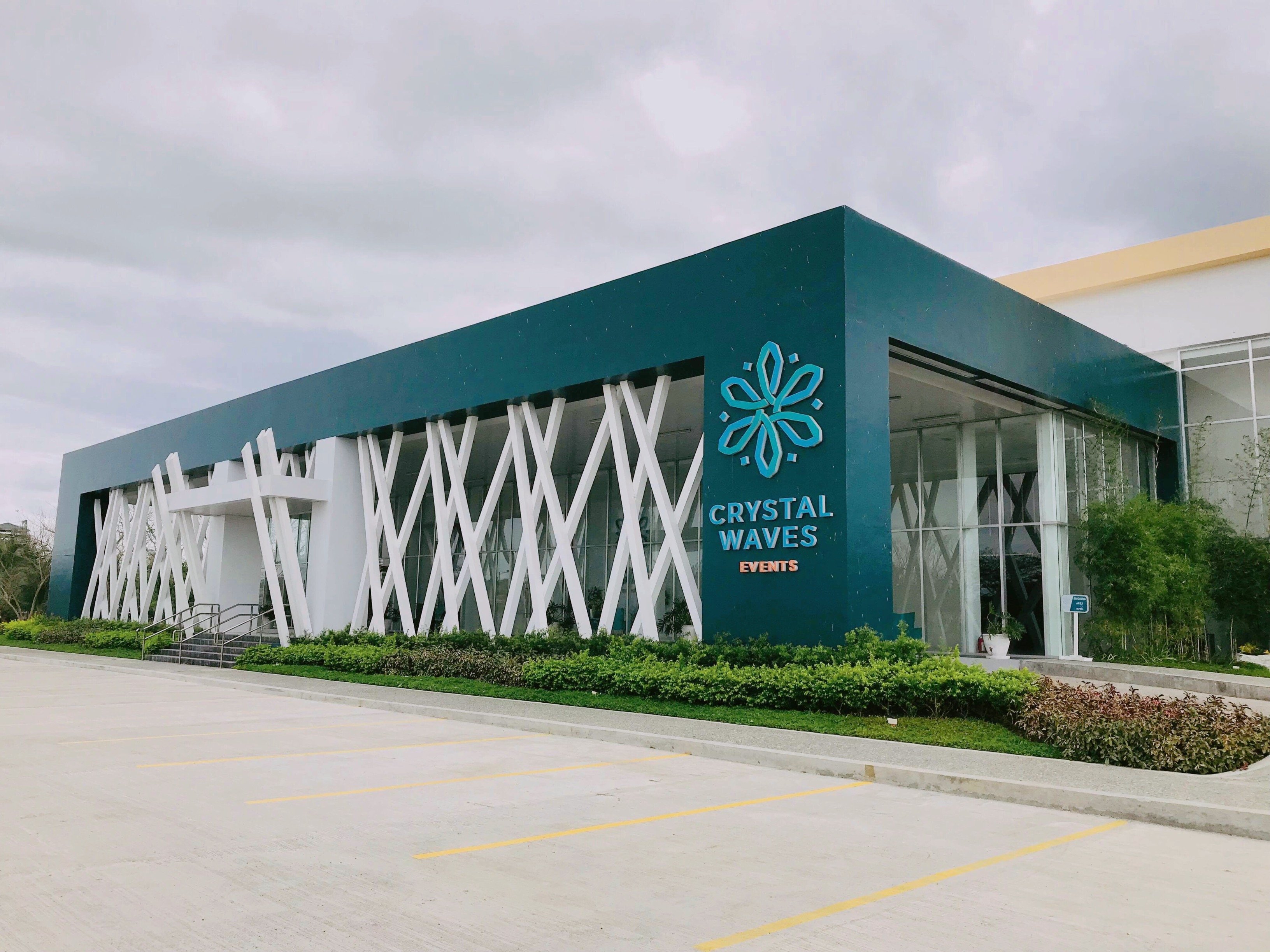 8 Reasons to Love Crystal Waves Crystal Waves Hotel & Resort